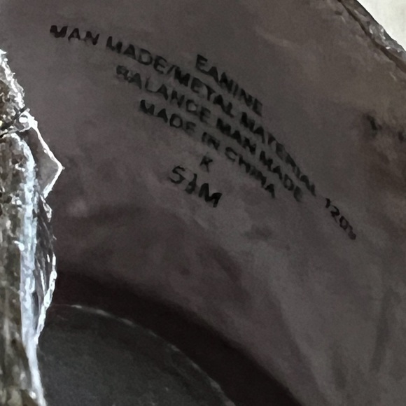 ENZO ANGIOLINI Women’s Metallic gray Snakeskin Sandals size 5.5 - Picture 14 of 17